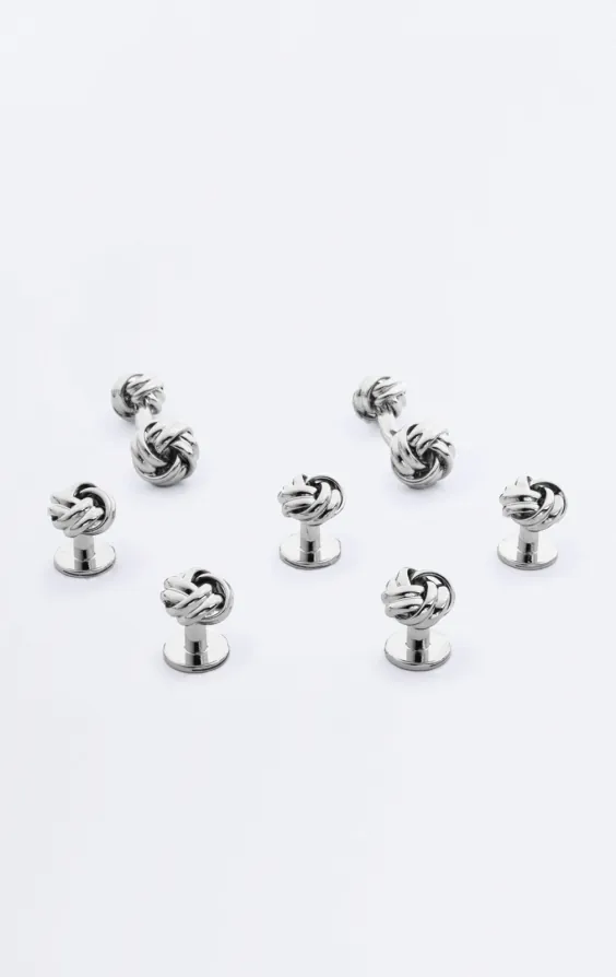 Silberfarbener Knotenstecker und Manschettenknopf-Set