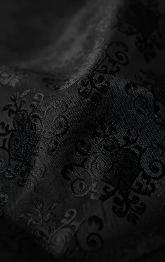 Schwarze Weste mit Renaissance Muster - photo 3 Schwarze Weste mit Renaissance Muster - photo 3