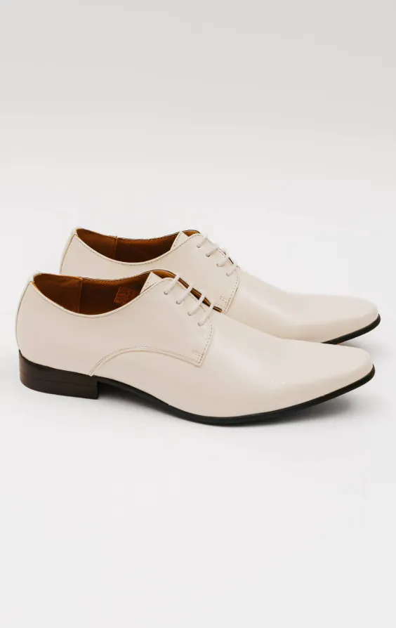 Moderne Weiße Lackschuhe Moderne Weiße Lackschuhe