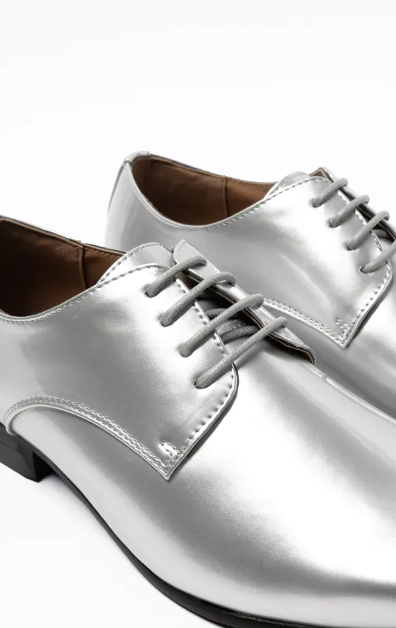 Moderne Silberne Lackschuhe - photo 3 Moderne Silberne Lackschuhe - photo 3