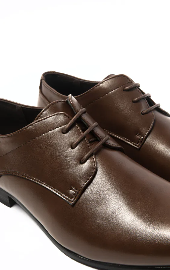 Dunkelbraune schlichte Derby Schuhe - photo 3