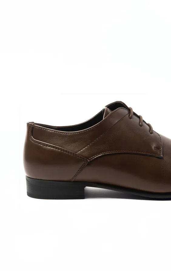Dunkelbraune schlichte Derby Schuhe - photo 4
