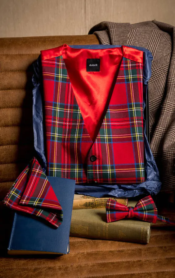 Klassisches Set mit rotem Tartan Klassisches Set mit rotem Tartan