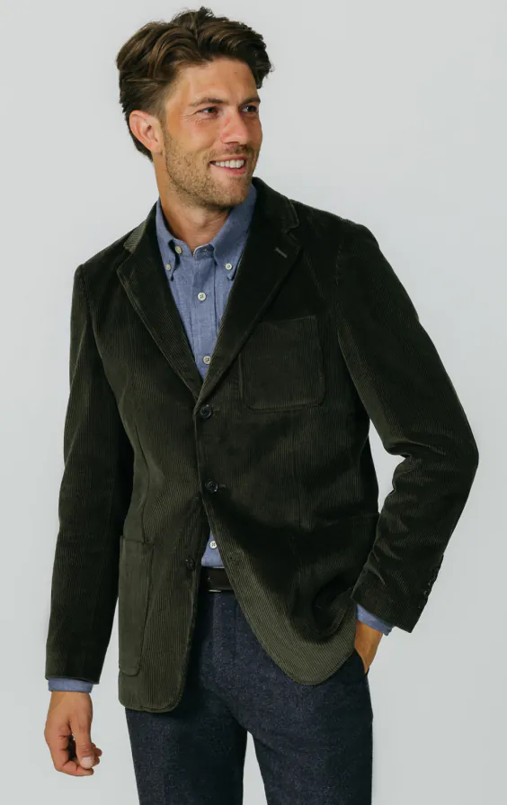 Grüne Cordjacke mit aufgesetzten Taschen Grüne Cordjacke mit aufgesetzten Taschen
