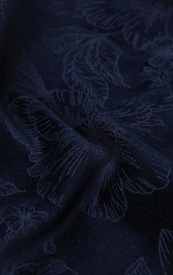 Marineblaue Jacquard-Samt-Smokingjacke mit Blumenmuster - photo 6 Marineblaue Jacquard-Samt-Smokingjacke mit Blumenmuster - photo 6