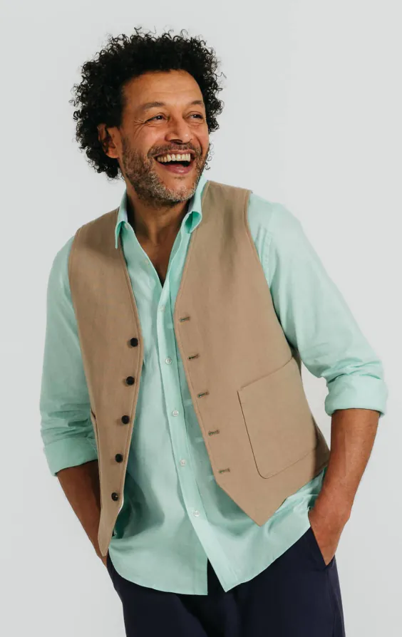 Hellbraune Weste aus Leinen-Twill