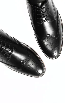 Schwarze Derby Brogue Schuhe