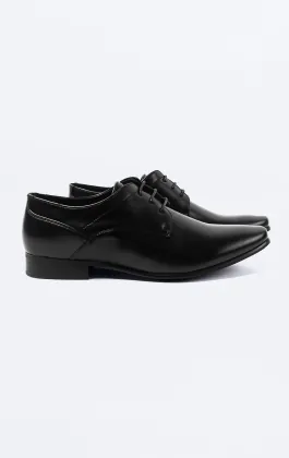Schwarze schlichte Derby Schuhe